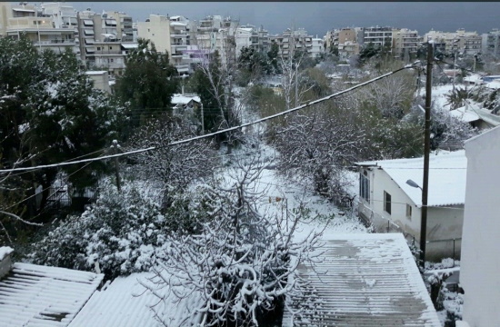 Snow disrupts public transport in Greek capital of Athens